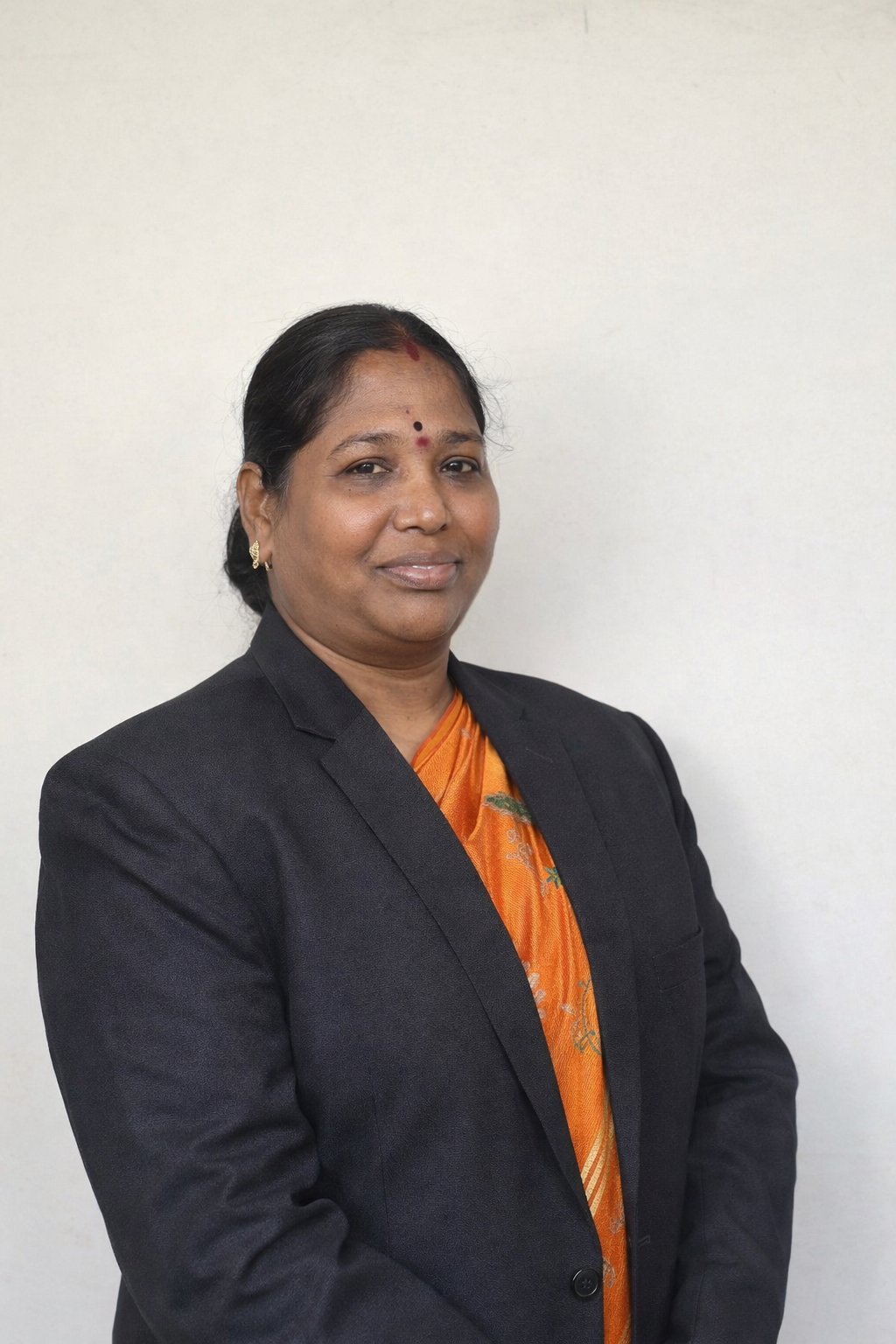 Dr.SUGANTHI S