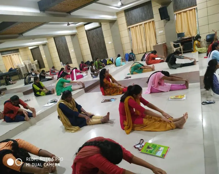 Students on mats during the bridge course